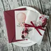 Novo convite de casamento translúcido com impressão personalizada Borgonha com fita de strass e envelope de pérola DIY Vellum Wrap Quinceane8073208