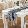 Chinese Moderne Eenvoudige Tafelloper Klassieke Retro Zwart en Wit Rode Thee Tafelkleed Mode Bruiloft Decoratie Tafel Flag295J