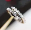 Luxe kwaliteit V Goud materiaal geen kleurverandering punk ring slangvorm met alle diamanten voor vrouwen bruiloft sieraden cadeau PS2042