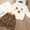 Beer leider meisjes cdates outfits new lente winter kids meisje kleding set lange mouw strikje schattige kinderen knitwear 2 stuks Suitx1019