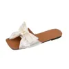 Sandels Size 43 المرأة الصيف الصنادل القوس الحرير الأحذية المسطحة اللؤلؤ الشاطئ تقليد الجلد المدبوغ بلون عارضة في الهواء الطلق 220303