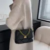 Stor kapacitet Kvinnors väska Fashion Messenger Shoulder Bag Senior Soft Leather Chain Bags