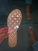 2022 Sandali da donna estivi di moda Scarpe trasparenti Slip-On Jelly Shoes Sandali da spiaggia piatti da donna Scivoli per vacanze all'aperto 04