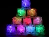 Nuovo arrivo Regalo di Natale Romantico LED Cubetti di ghiaccio Flash lento veloce 7 colori Cambiamento automatico Cubo di cristallo Festa di nozze Luce attivata dall'acqua