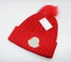 5pcs höst vinter man beanie cool mode hattar kvinna stickning hatt unisex varm hatt klassisk cap svart röd stickad hatt 4Colors gratis frakt