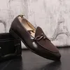 Design de mode bout pointu chaussures habillées d'affaires de luxe Slip-on hommes mariage pantoufles de fumer décontractées Mocassins Classique 4 Saisons Printemps Automne Marche Appartements E90