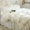 Luxus Stickerei Bettwäsche Set Beige Spitze Rüschen Bettbezug Hochzeit Dekorative Textil Bettlaken Bettdecken Elegante Quilt Abdeckung T200706