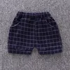 Tute per bambini Neonati maschi T-shirt corta Pantaloncini / set Estate Bambini gentiluomo Cravatta scozzese Bowknot Vestiti in puro cotone LJ201223