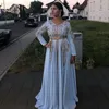 Sky Blue Marockan Caftan Evening Dresses V Neck Crystal Algeriet Arabiska muslimska specialtillfällen Klänningar Festklänningar Gästklänning2934900