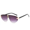 Vrouwen en mannen Cat Eye Sunglasses Vintage Driehoek Half Frame Schaduw Cool Designer UV400 7 Kleuren Groothandel
