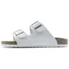 Novos sapatos de estilo de verão Sandálias de mulher Sandal Sandal Top Quality Buckle Chinelos Casuais Flip Flop Plus Size 6-11 Grátis S Y200423