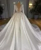 2021 turque satin blanc Une ligne Robes de mariée Dubaï manches longues arabe Robes de mariée en perles de cristal robe de mariée Moyen-Orient