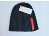 Winter Christmas Kapelusze Czarny Dla Mężczyzna Kobiety Sport Moda Czapki Skullies Chapeu Czapki Bawełniane Gorros Wełna Ciepły Kapelusz Dzianiny Darmowa Wysyłka