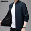 Toppkvalitetsdesigner Brand Casual Fashion Stand Collar Korean Bomber Mens Jackets and Coats Windbreaker Men Clothing 220212