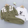 Vår Höst Toddler Casual Kläder Boys Baby Jacka T-shirt Byxor 3 st / set Barntecknad Kostym Barn Mode Sport Kostymer 211224