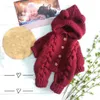 Neugeborenen Baby Strampler Mädchen Jungen Kleidung Winter Warme Mantel Stricken Outwear Mit Kapuze Overall Outfits Kleinkind Baby Onesie LJ201023