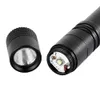 Hela XPE LED -ficklampor Utomhus Pocket Portable Torch Lamp 1 Mode 300lm penna Ljus Vattentät penna med penna Clip2767496