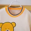 ファッション秋の冬の女の赤ちゃん服新しい子供の男の子はTシャツパンツを厚くします2pcs/セット幼児カジュアルコスチュームキッズ