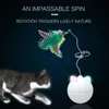 自動猫のおもちゃのボールのローリングカラフルな導かれた耳の猫のおもちゃインタラクティブな電気猫のスティックのおもちゃペットGatos Productos Para Mascotas LJ200826