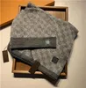 Affordable Classic Plaid Beanies Men's and Women's Designer Hats and Scarves Sets Warm European High-end Luxury Hats and292o