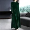 Aksamitne sukienki w średnim wieku kobiety zima plus rozmiar 6xl 5xl Casual luźny z długim rękawem Solid Color O-Neck Maxi Vintage Vestidos 201029