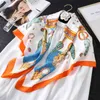 Twill Satin Versatile Silk Scarf Female Cartoon Printed Scarf Sunscreen Scarf Finns i Four Seasons 90 90 Stor fyrkantig handduk244Z