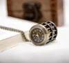Hübsches Geschenk, kleine Hängeuhr, 28 mm x 39 mm, kleiner Birdcage-Quarz, Vintage-Taschenuhr, Halskette, koreanische Pulloverkette, modische Uhr, Schmuck
