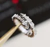 Luxury Quality V Gold Material Ingen förändring Färg Punk Ring Snake Form med all diamant för kvinnor Bröllopsmycken Present PS2042