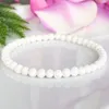 MG1049 Bracciale in pietra lavica bianca Bracciale con diffusore di olio essenziale Gioielli per aromaterapia Bracciale elasticizzato con perline laviche delicate