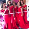 Kırmızı Denizkızı Seksi Gelinlik Modelleri 2020 Yeni Tasarım Sıcak Satış Custom Yüksek Bölünmüş Off-omuz Onur Elbiseler B50'ye Of Wedding Guest Hizmetçi