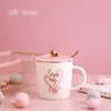 Söt kaffemugg med Cover Office Pink Spoon Ceramics Creative Coffee Mug för par Personliga Taza -parmuggar xx60 cm T200506