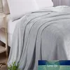 Morbida coperta sul letto Poliestere Corallo Pile Plaid Colore grigio Adulto Inverno Lenzuola calde Copriletto Copriletto Coperte di flanella