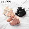 Ulknn toddler rosa skor vinter 1-3 år gammal baby flickor fotled stövlar mjuk botten prinsessa fest klänning bomull footwears läder 201130