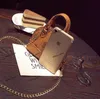 مصمم الأطفال حقيبة يد أزياء فتاة زهرة مطبوعة رسول حقيبة جديد الأطفال سلسلة معدنية تغيير محفظة فتاة واحدة حقائب الكتف C6690