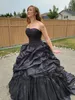 Vintage gothique noir grande taille robe de mariée en taffetas bustier à plusieurs niveaux froncé corset à lacets jupe victorienne robes de mariée