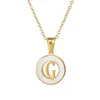 Collier femme lettre initiale plaqué or 18 carats, pendentif alphabet coquillage rond délicat, pendentif personnalisé 26 lettres majuscules pour adolescentes J