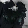 Boutonniere Klipler Yaka Broş Pin Düğün Bussiness Suits Ziyafet Broş Siyah Tüy Çapa Çiçek Korsaj Parti Bar Singer LJ201007