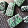 35cm 광택 루비 조이 사이트 거친 팜 스톤 천연 보석 anyolite raw ruby ​​zoisite healing natural stones and minerals1376375