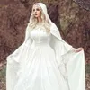 Abiti da sposa a-line in pizzo gotico rinascimentale con mantello Abiti da sposa taglie forti Campana vintage manica lunga Abito da sposa principessa medievale celtica Corsetto con lacci