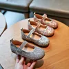 أحذية أطفال لفتاة الأطفال الصغار طفل الفتيات الصغيرات الأحذية الجلدية الأطفال الأميرة الزفاف الشقق ماري جينس بريق الأحذية مطرزة 201130