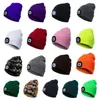 Wholesale Unisex Led Beanie шляпа со светом, USB аккумуляторная зимняя вязаная освещенная фара фар шапка фар, рождественский подарок для мужчин папа его и женщины