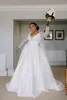 Простые плюс размер свадебные платья Sheer Deep V-образные шеи свадебные платья без спинки кружева с длинными рукавами.
