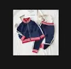 2022 Çocuk Giysileri Yeni Baskı Trailtsits Setleri Moda Mektup Ceketleri Joggers Sıradan Spor Tarzı Sweatshirt Raglan Sleeve1179803