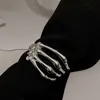 Bangle Srcoi Punk übertrieben silberfarbene Skelett Hand Gothic Bone Claw Armelettarm Ring 2022