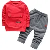 Mode Girl Boys Kläder Ställer Långärmad Striped Splice Unisex Passar 2st Fritid Barnkläder för barn Home Suit LJ200916