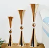 2022 NOVITÀ Forniture per matrimoni arte del ferro Golden Flower rack Guida stradale decorazione vaso in corno tavolo da pranzo ornamenti in vaso