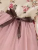 Småbarn Floral Print Guipure Lace Cuff Mesh Overlay Belted Klänning Hon