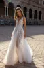 2021 - 라인 웨딩 드레스 V 넥 민소매 레이스 아플리케 신부 드레스 맞춤 제작 섹시한 등이없는 기차 A 라인 웨딩 드레스를 스윕