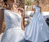 2022 One Shoulder Flowers Modern Wedding Dress Pleat Boho Satin Beading Long Women Bridal Gown Vestidos de Noiva Robe Mariage