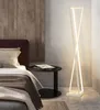 LED الطابق مصباح ضوء تصميم نمط الفاخرة غرفة المعيشة أريكة عمودي غرفة نوم الحديثة دراسة الشمال بسيط أبيض / أسود مصباح الدائمة